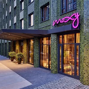 *** Hotel Moxy Muelheim Alemanha